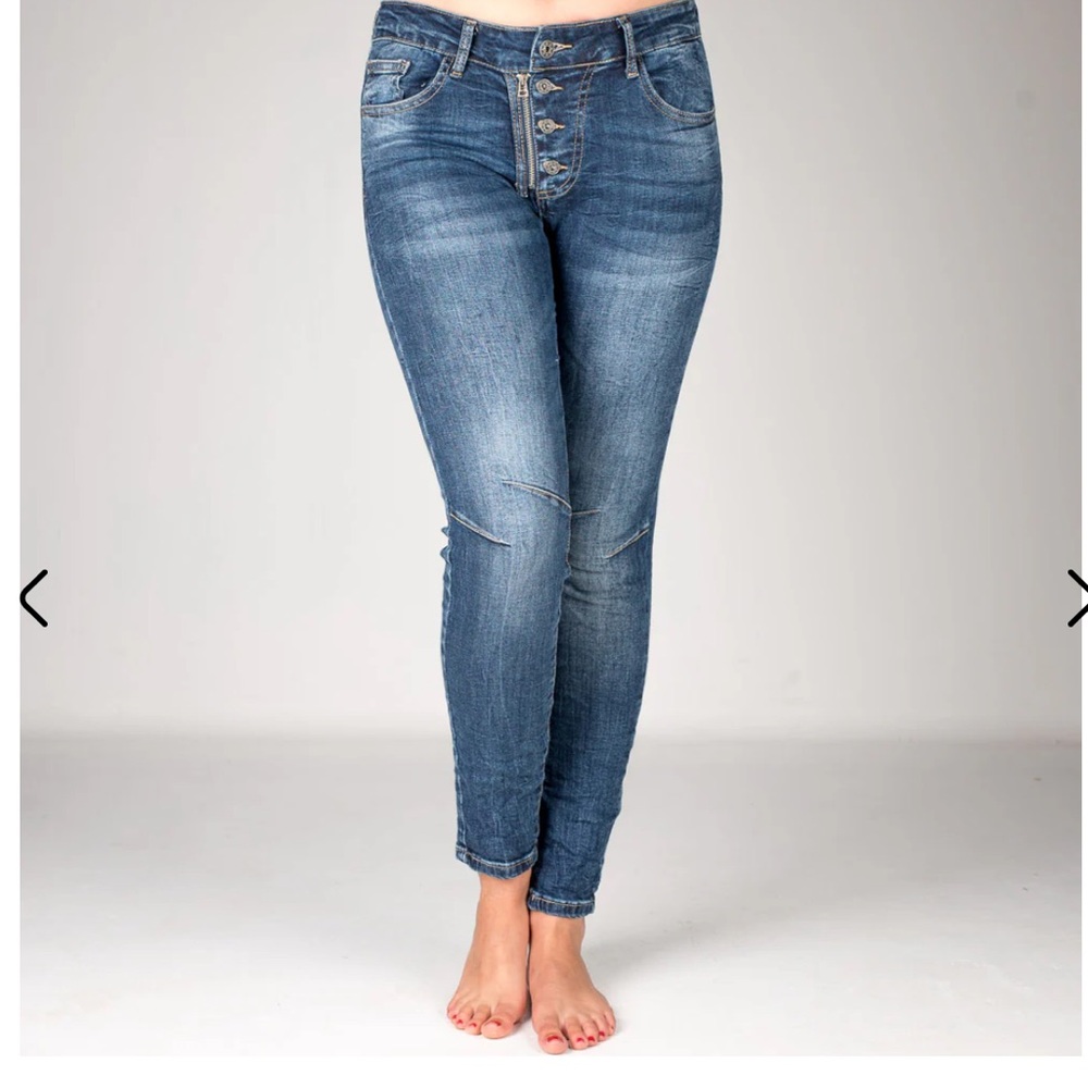 Melly & Co Denim 4 Button Hole Detail Jeans